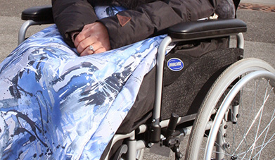 Одежда для людей в инвалидных колясках